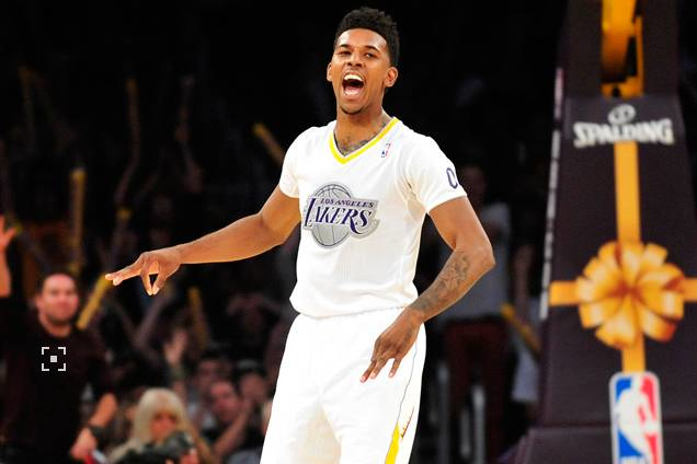 媒体人：河南球迷个人项目《制造越位》本周日将在郑州开展（媒体人披露：河南球迷自发项目《制造越位》将于本周日在郑州启幕）