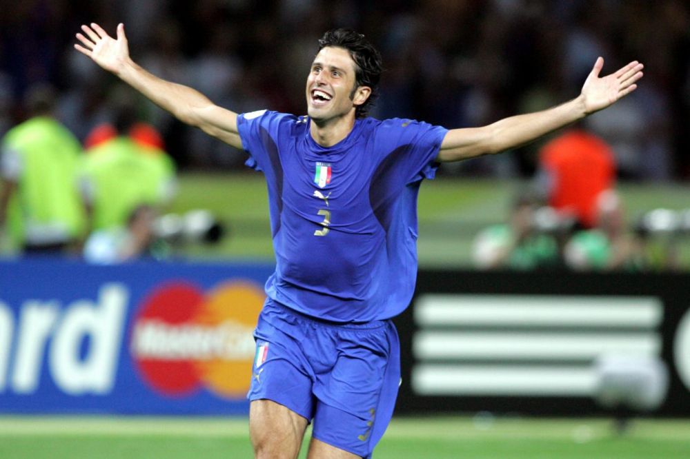 突发！美媒曝重磅交易方案，火箭9换1，字母哥联手杜兰特？（美媒曝震撼方案：火箭或以九换一，字母哥将携手杜兰特？）