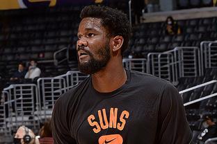 摩根：梅西最近也做了类似的肘击动作，却没人采取任何行动（摩根质疑：梅西近日也有类似肘击动作，却未见任何处理）