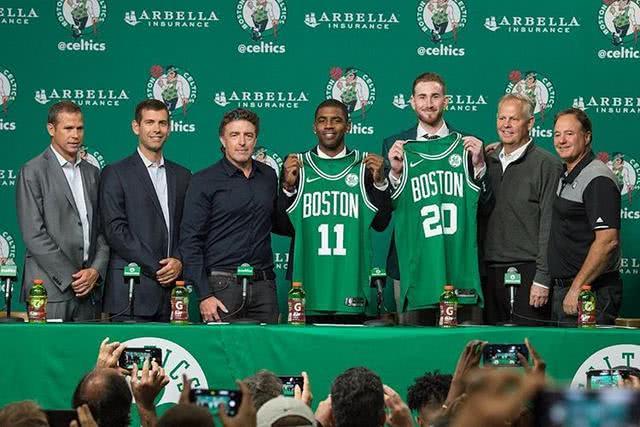 官方：阿森纳宣布签下南美双胞胎妖王 满18岁正式加盟（阿森纳官宣签下南美双胞胎新星，年满18岁后正式加盟）