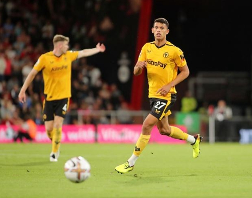 椰子：踢后卫让库普恢复信心；DV9受伤是戴维和奥蓬达的机会（椰子：让库普客串后卫助其重拾信心，DV9伤退成戴维与奥蓬达良机）