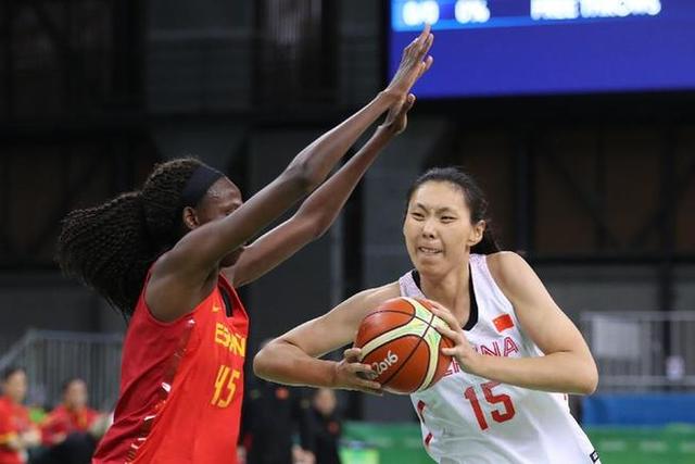 斯科蒂·巴恩斯在最近的一场比赛中，用出色的表现证明了自己的全面实力。（斯科蒂·巴恩斯在近期比赛中以亮眼发挥彰显全能实力）