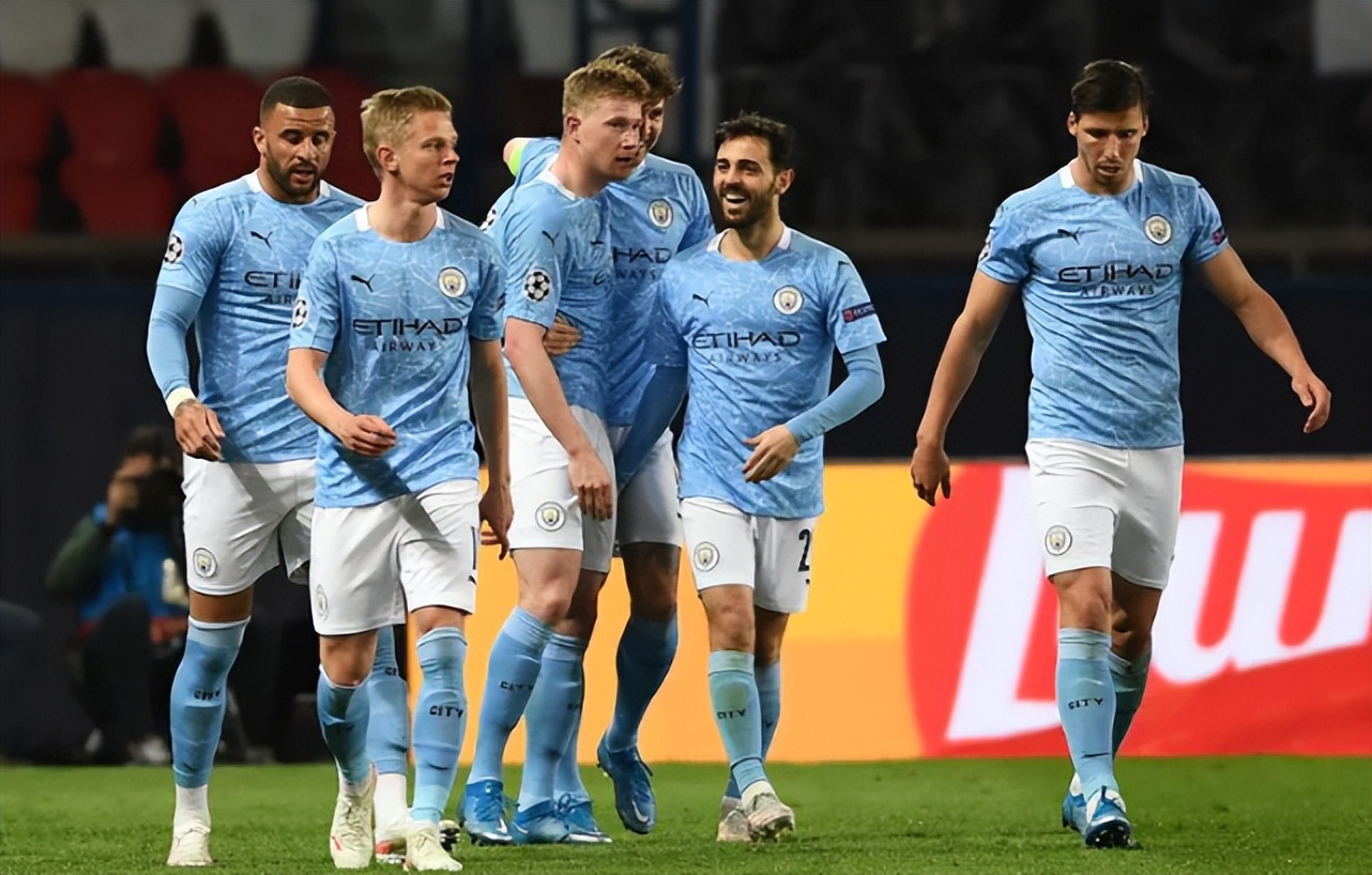 足坛共17位亿欧先生：英超西甲各7人 德甲2人法甲1人 意甲0人（足坛17名亿欧球员分布：英超、西甲各7人，德甲2人，法甲1人，意甲0人）