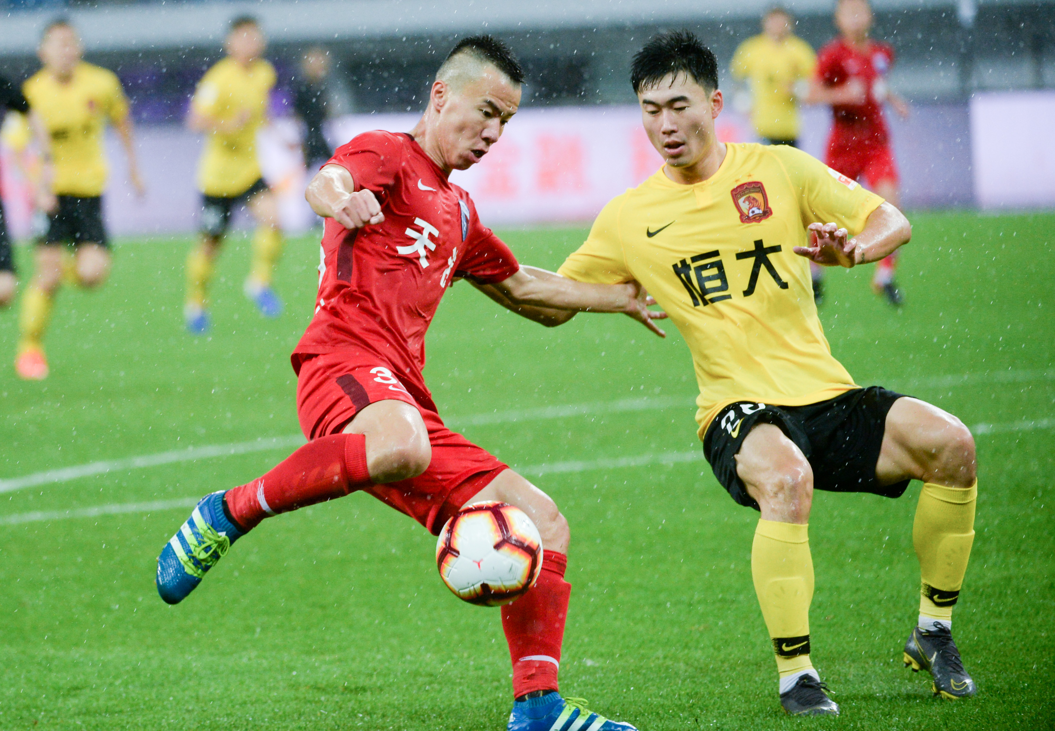 商业帝国新版图！公路车品牌Canyon发布詹姆斯代言最新宣传片（商业版图再升级：Canyon公路车发布詹姆斯代言最新宣传片）