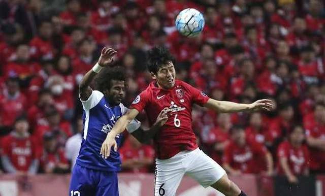 恩比德：赛季初的身体问题现在感觉好了很多 在进攻端更加自如了（恩比德称开季身体问题已大为缓解，进攻端更自如）