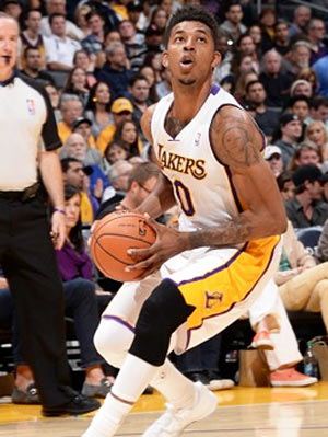 爷青回，维耶里社媒晒与大罗、巴乔、托蒂、卡纳瓦罗等人合照（经典重聚！维耶里社媒晒与大罗、巴乔、托蒂、卡纳瓦罗等传奇合影）