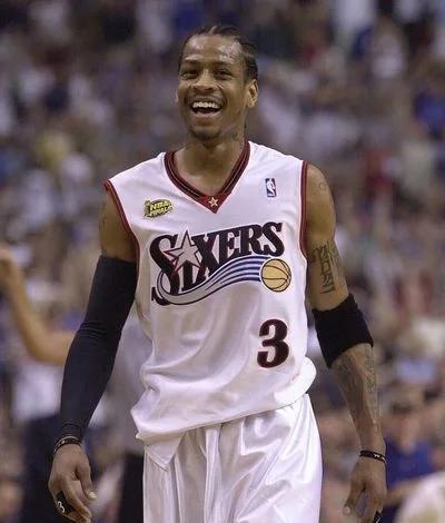 维蒂尼亚是第九位欧冠对英格兰球队戴帽球员，也是葡萄牙首人（维蒂尼亚成欧冠对英格兰队第9位上演帽子戏法者，葡萄牙第一人）