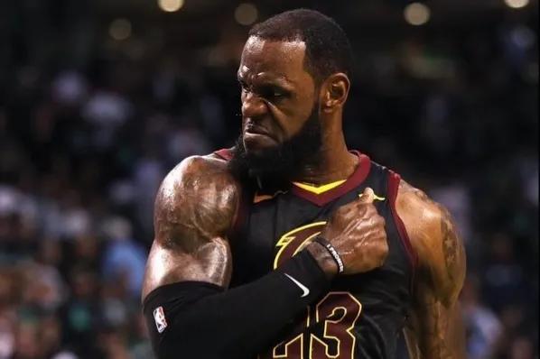 CBA战报：马内克29分9板，同曦105-97击败上海（CBA快讯：马内克砍下29分9篮板，同曦105-97力克上海）