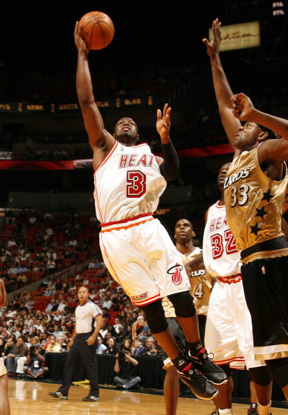 西甲前瞻：马竞本赛季主场保持不败，瓦伦西亚客战能力糟糕（西甲前瞻：马竞本季主场零败绩，瓦伦西亚客场表现低迷）