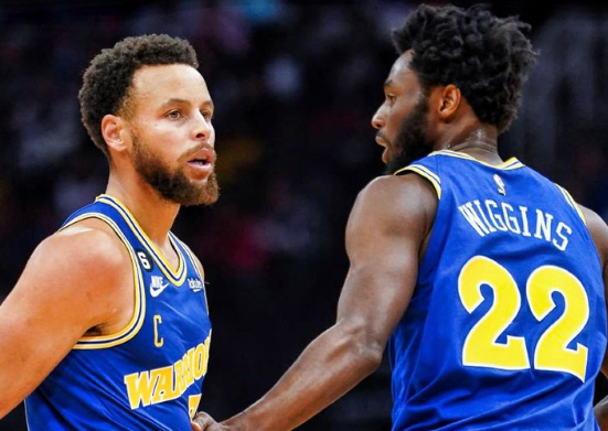 骑士vs马刺前瞻：米切尔PK福克斯，马刺势头火热冲击3连胜（骑士迎战马刺前瞻：米切尔对决福克斯，马刺状态火热剑指三连胜）