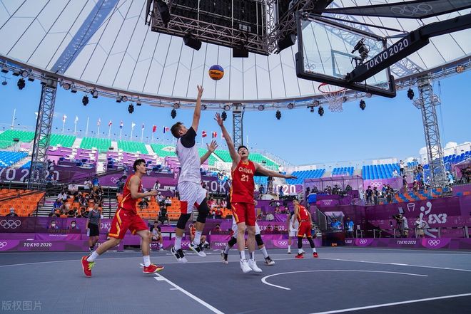 中超比赛亮点：上海申花绝杀山东泰山,（中超焦点战：上海申花绝杀山东泰山）